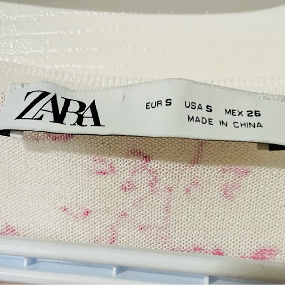 Zara White with Pink Floral Pattern Too with Two Front Buttons - Picture 7 of 8